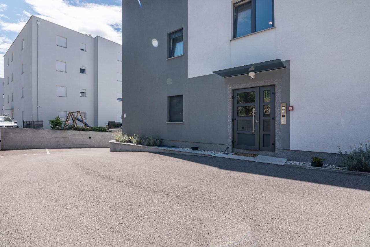 Apartment With Balcony Ocean Paradise Kastav Exterior foto